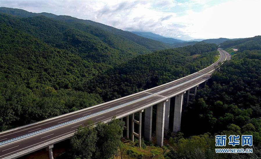 （社會(huì)）（2）海南：瓊樂高速開通在即